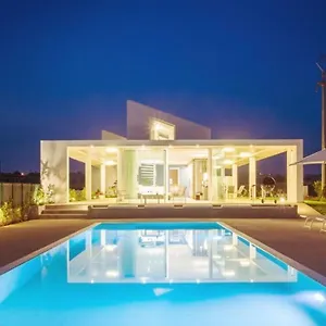  Villa Arillà Con Piscina E Padel Italia